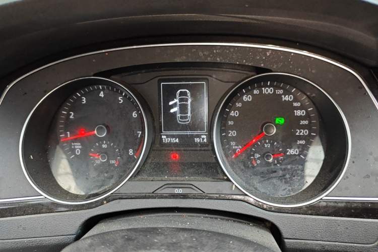 Used Volkswagen Magotan 2018 330TSI DSG Advanced Model Instrument Cluster