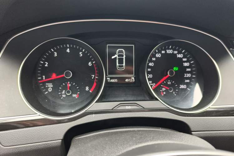 Used Volkswagen Magotan 2018 330TSI DSG Advanced Model Instrument Cluster