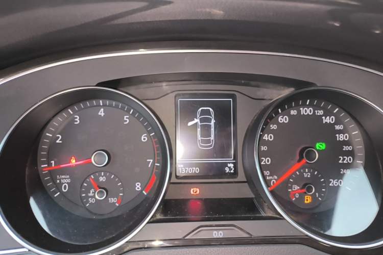 Used Volkswagen Magotan 2018 330TSI DSG Luxury Model Instrument Cluster