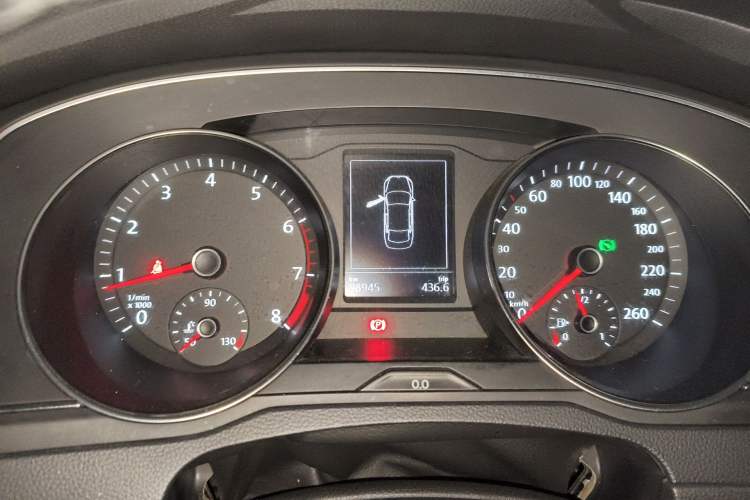 Used Volkswagen Magotan 2018 280TSI DSG Comfort Model Instrument Cluster