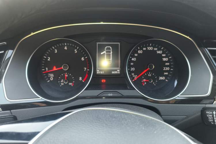 Used Volkswagen Magotan 2018 330TSI DSG Luxury Model Instrument Cluster