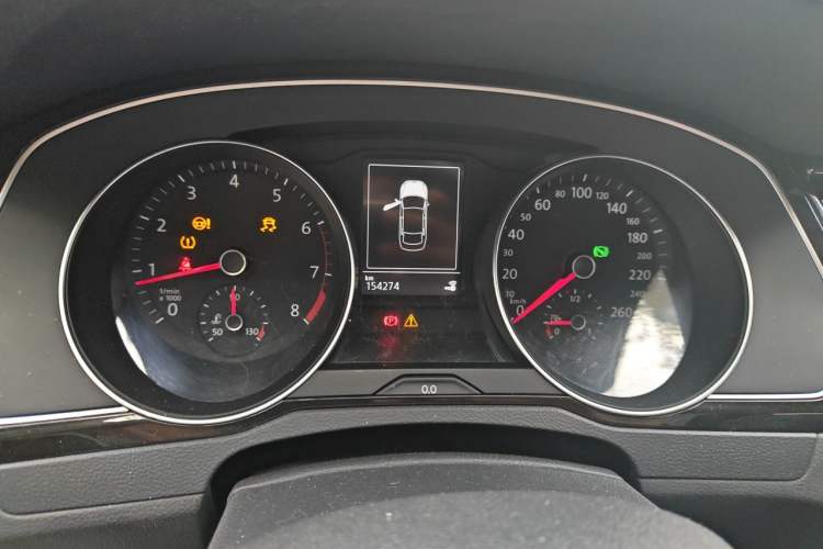 Used Volkswagen Magotan 2018 330TSI DSG Luxury Model Instrument Cluster