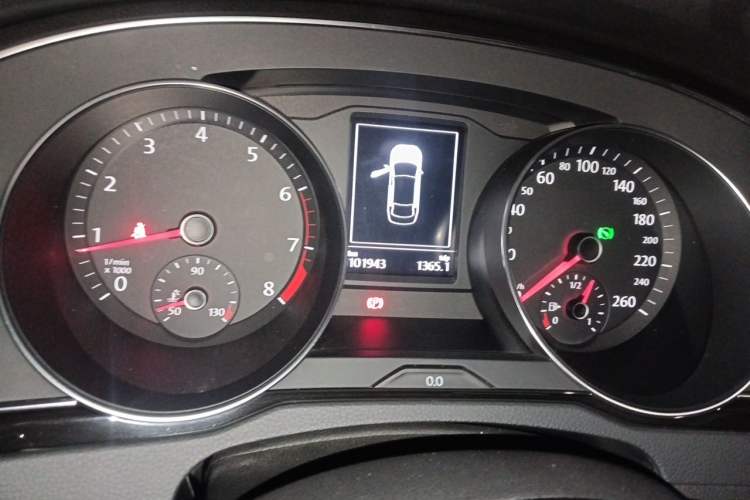 Used Volkswagen Magotan 2018 Facelift 330TSI DSG Luxury Model Instrument Cluster