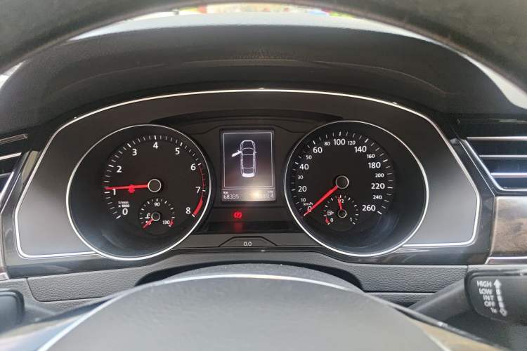 Used Volkswagen Magotan 2018 330TSI DSG Luxury Model Instrument Cluster