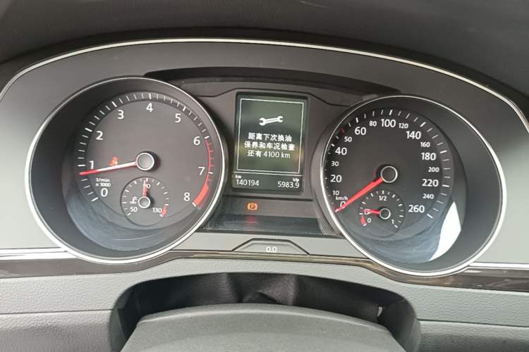 Used Volkswagen Magotan 2018 330TSI DSG Luxury Model Instrument Cluster