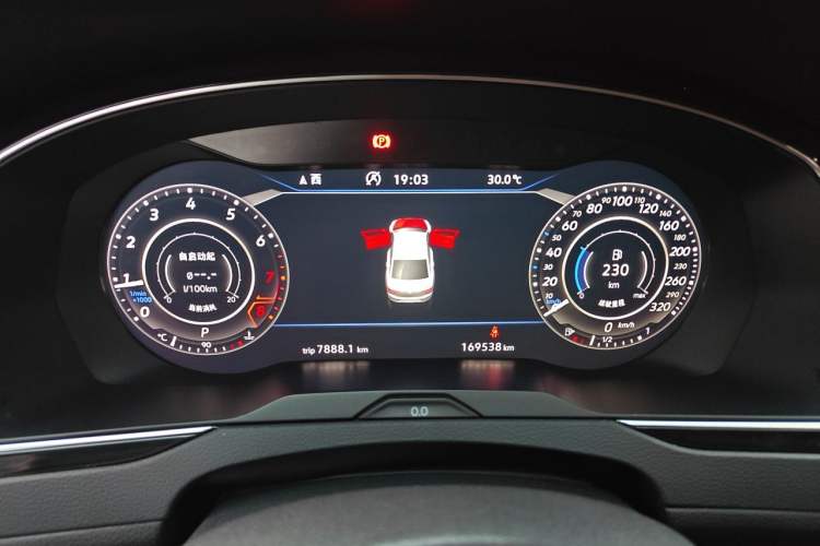 Used Volkswagen Magotan 2018 Facelift 330TSI DSG Luxury Model Instrument Cluster