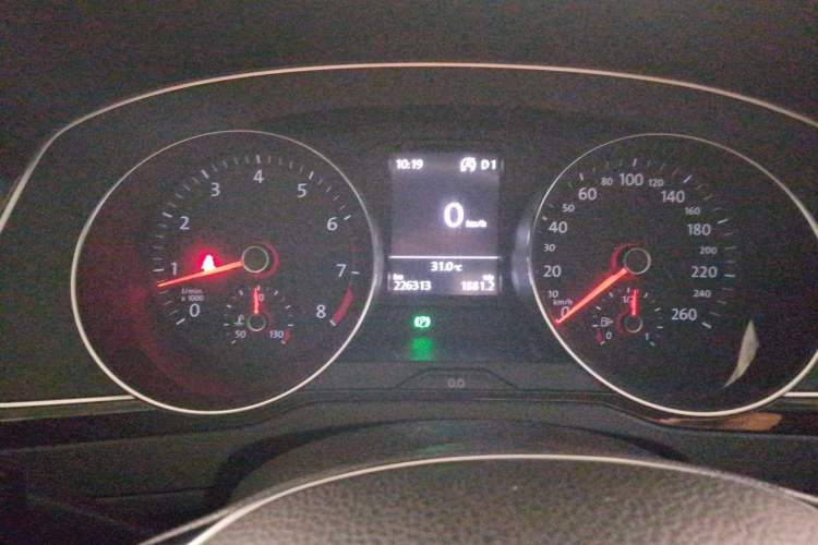 Used Volkswagen Magotan 2018 Facelift 330TSI DSG Luxury Model Instrument Cluster