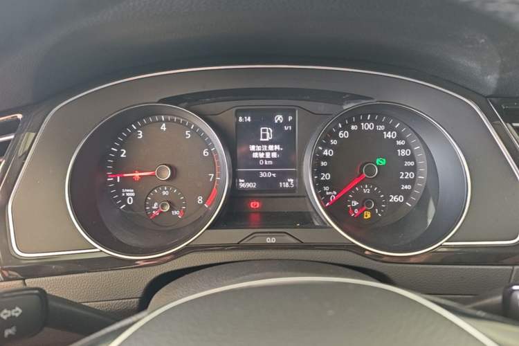 Used Volkswagen Magotan 2018 330TSI DSG Advanced Model Instrument Cluster