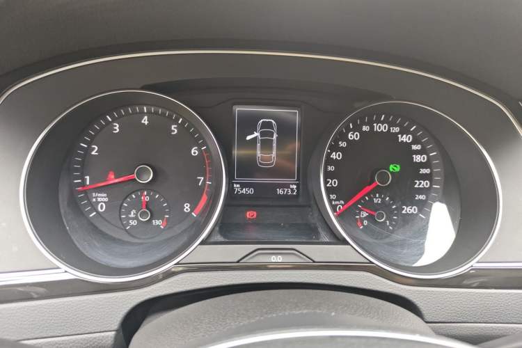 Used Volkswagen Magotan 2018 330TSI DSG Advanced Model Instrument Cluster