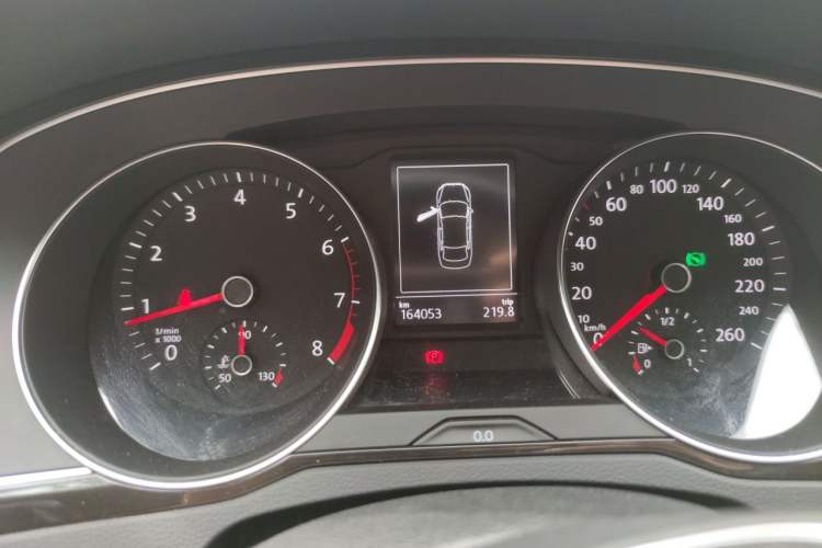 Used Volkswagen Magotan 2018 330TSI DSG Luxury Model Instrument Cluster