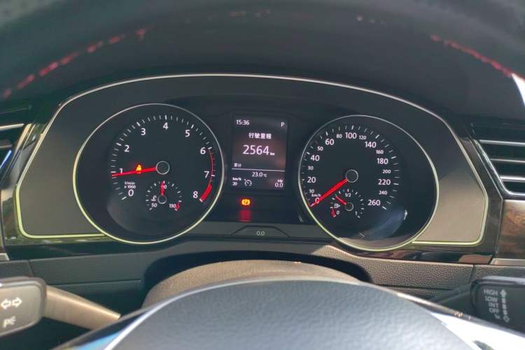 Used Volkswagen Magotan 2018 Facelift 330TSI DSG Luxury Model Instrument Cluster