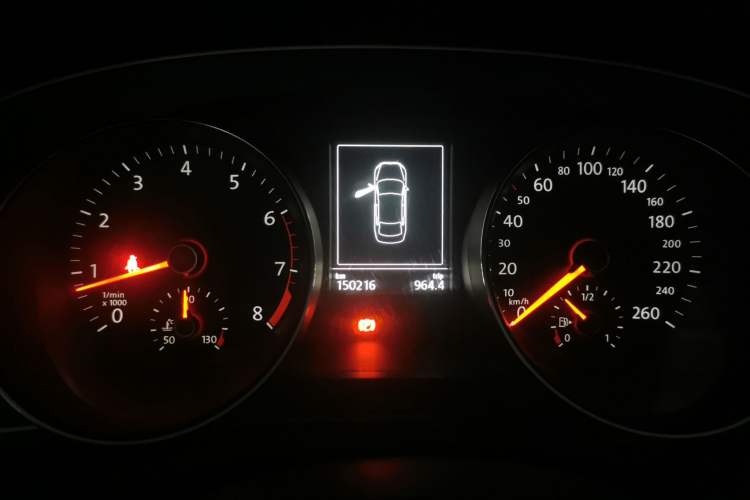 Used Volkswagen Magotan 2018 330TSI DSG Luxury Model Instrument Cluster