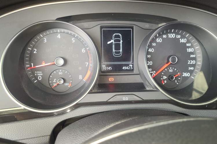 Used Volkswagen Magotan 2018 Facelift 330TSI DSG Luxury Model Instrument Cluster