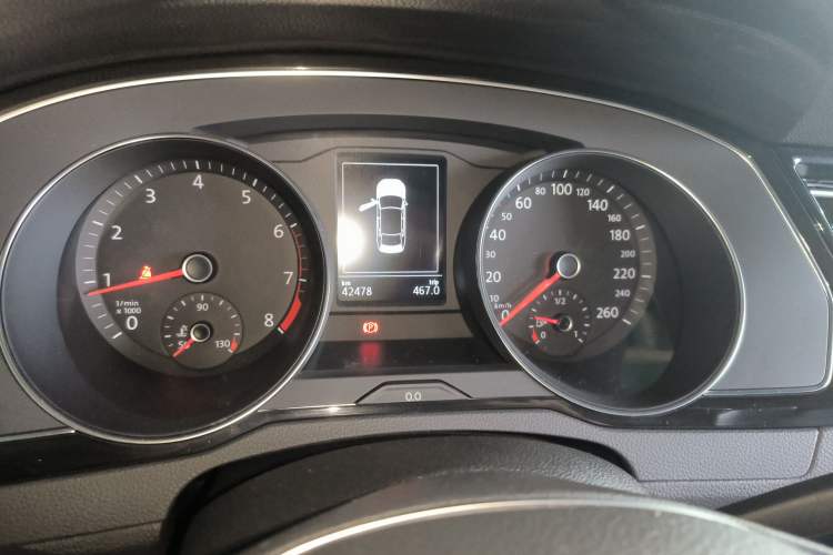 Used Volkswagen Magotan 2018 Facelift 330TSI DSG Luxury Model Instrument Cluster