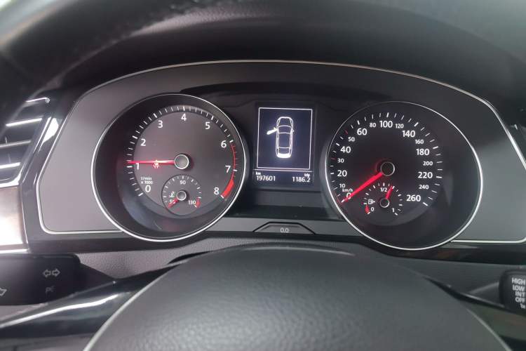 Used Volkswagen Magotan 2018 Facelift 330TSI DSG Luxury Model Instrument Cluster