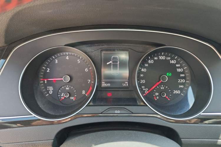 Used Volkswagen Magotan 2018 330TSI DSG Advanced Model Instrument Cluster