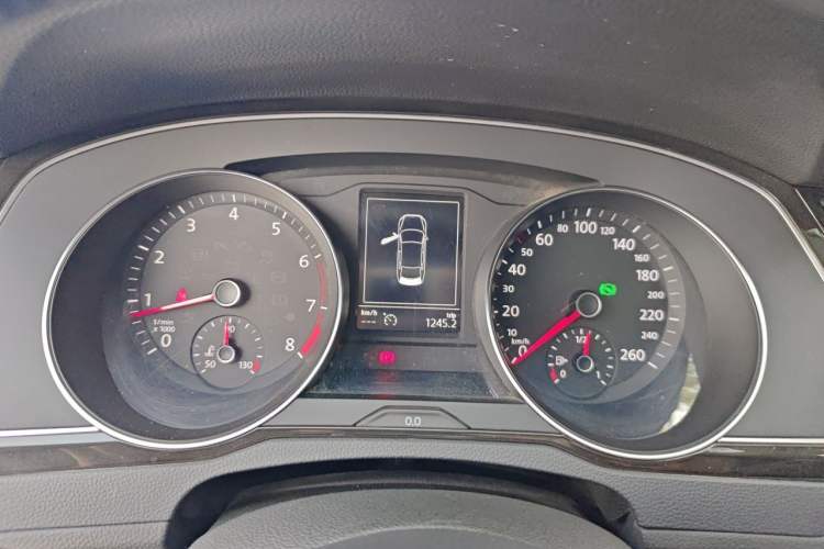 Used Volkswagen Magotan 2018 330TSI DSG Advanced Model Instrument Cluster