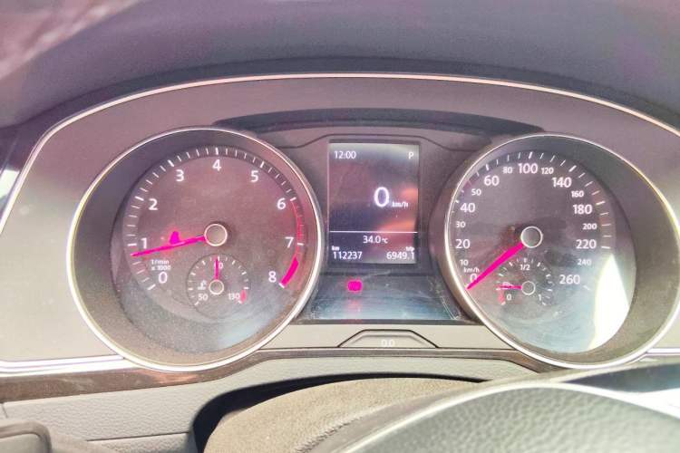 Used Volkswagen Magotan 2018 330TSI DSG Luxury Model Instrument Cluster