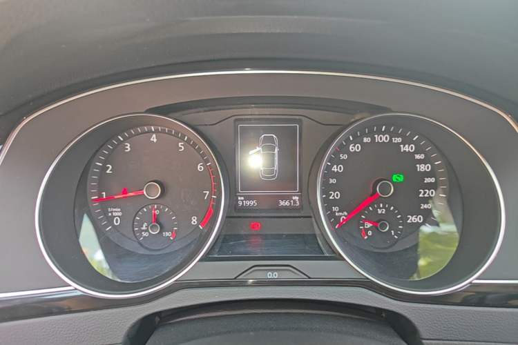 Used Volkswagen Magotan 2018 Facelift 330TSI DSG Luxury Model Instrument Cluster