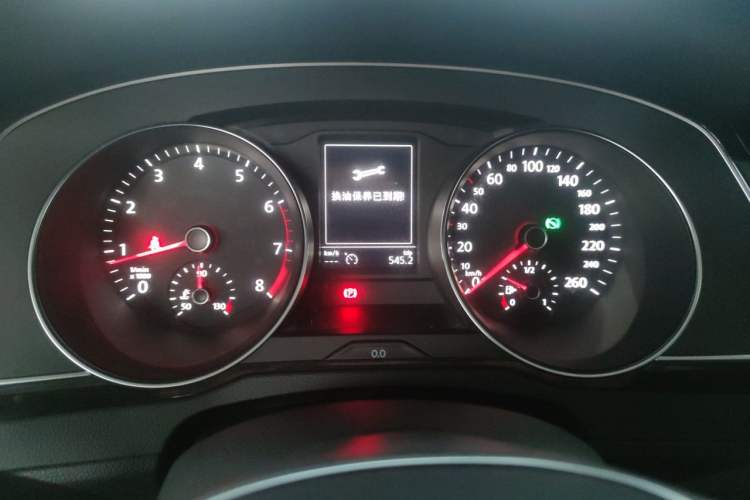 Used Volkswagen Magotan 2018 280TSI DSG Leading Model Instrument Cluster
