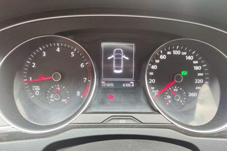 Used Volkswagen Magotan 2018 330TSI DSG Luxury Model Instrument Cluster