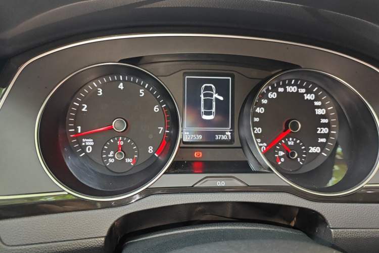 Used Volkswagen Magotan 2018 330TSI DSG Luxury Model Instrument Cluster