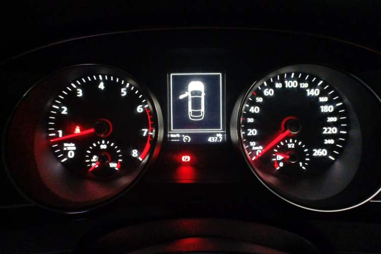 Used Volkswagen Magotan 2018 Facelift 330TSI DSG Luxury Model Instrument Cluster