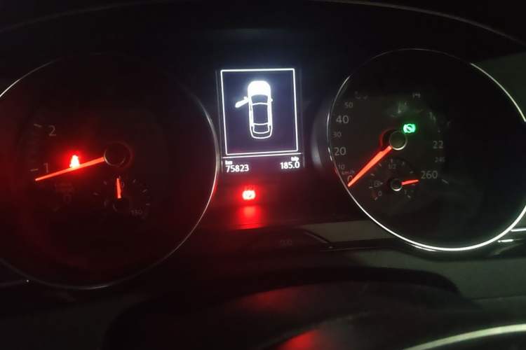 Used Volkswagen Magotan 2018 330TSI DSG Luxury Model Instrument Cluster