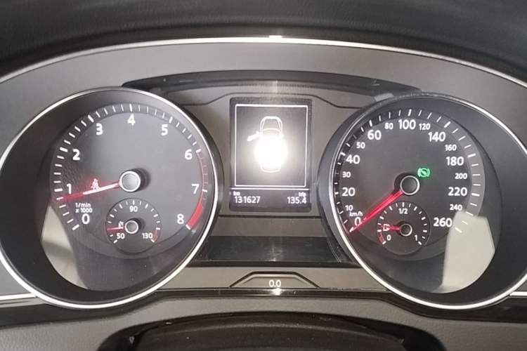 Used Volkswagen Magotan 2018 Facelift 330TSI DSG Luxury Model Instrument Cluster