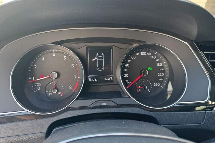 Used Volkswagen Magotan 2018 330TSI DSG Luxury Model Instrument Cluster
