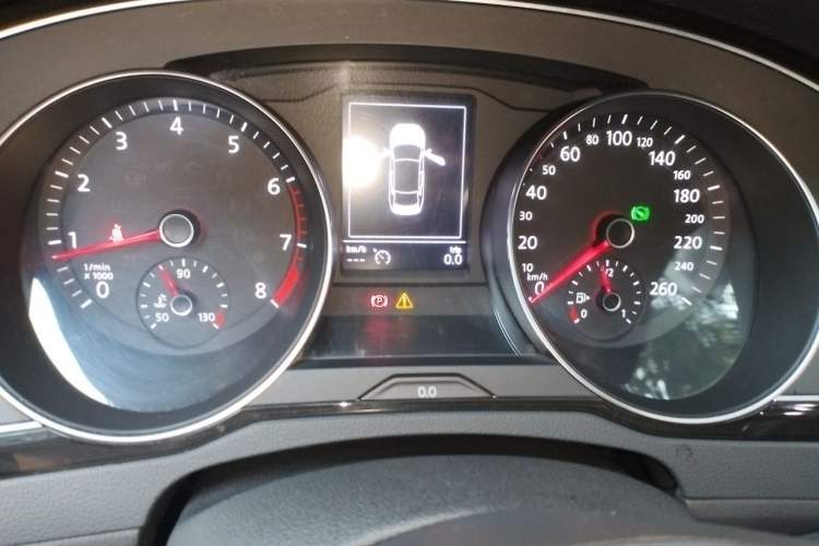 Used Volkswagen Magotan 2018 Facelift 330TSI DSG Luxury Model Instrument Cluster