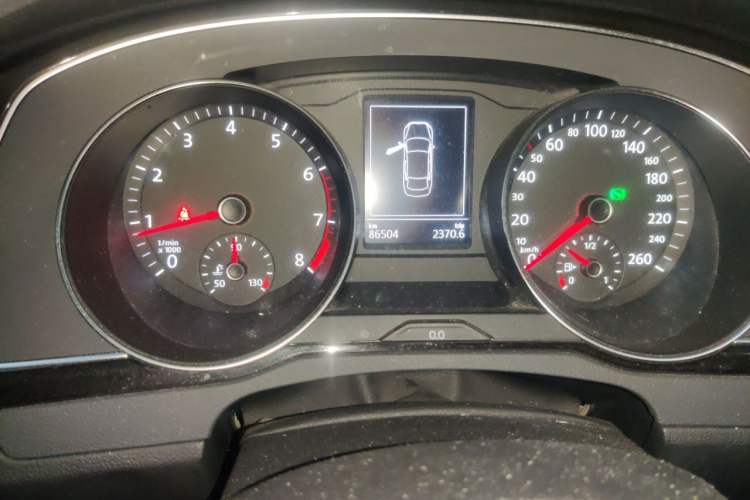 Used Volkswagen Magotan 2018 Facelift 330TSI DSG Luxury Model Instrument Cluster
