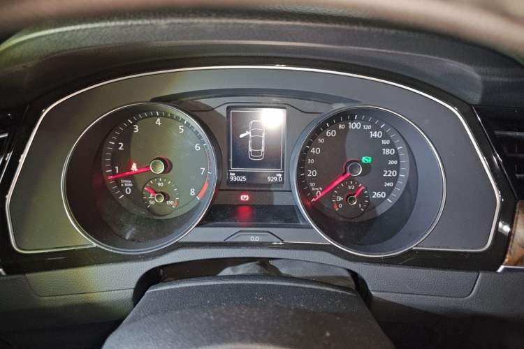 Used Volkswagen Magotan 2018 330TSI DSG Luxury Model Instrument Cluster