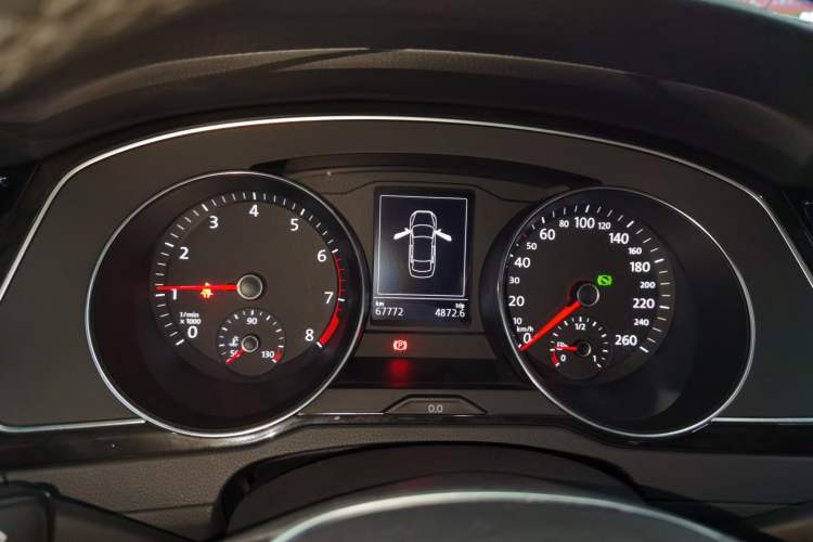 Used Volkswagen Magotan 2018 330TSI DSG Advanced Model Instrument Cluster