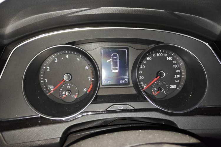 Used Volkswagen Magotan 2018 330TSI DSG Luxury Model Instrument Cluster