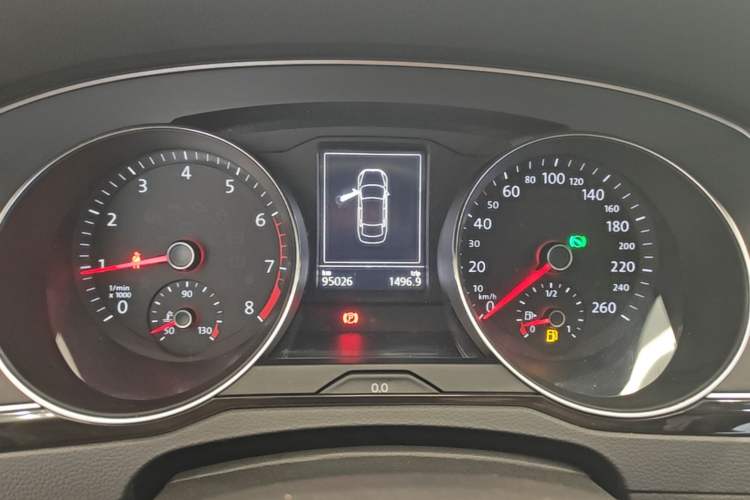 Used Volkswagen Magotan 2018 330TSI DSG Luxury Model Instrument Cluster