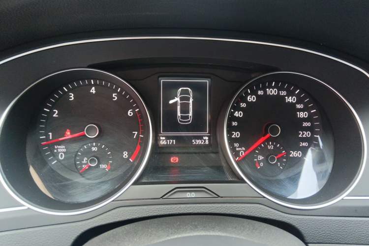 Used Volkswagen Magotan 2018 280TSI DSG Enjoyment Model Instrument Cluster
