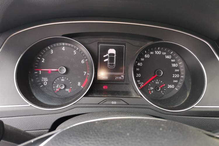 Used Volkswagen Magotan 2018 280TSI DSG Comfort Model Instrument Cluster