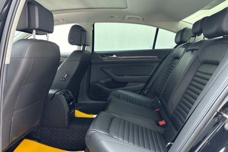 Used Volkswagen Magotan 2018 Facelift 330TSI DSG Luxury Model Interior 1