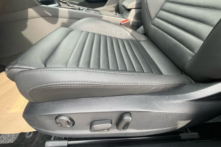 Used Volkswagen Magotan 2018 330TSI DSG Advanced Model Interior 2