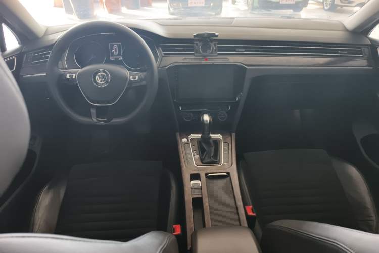 Used Volkswagen Magotan 2018 380TSI DSG Luxury Model Interior 2
