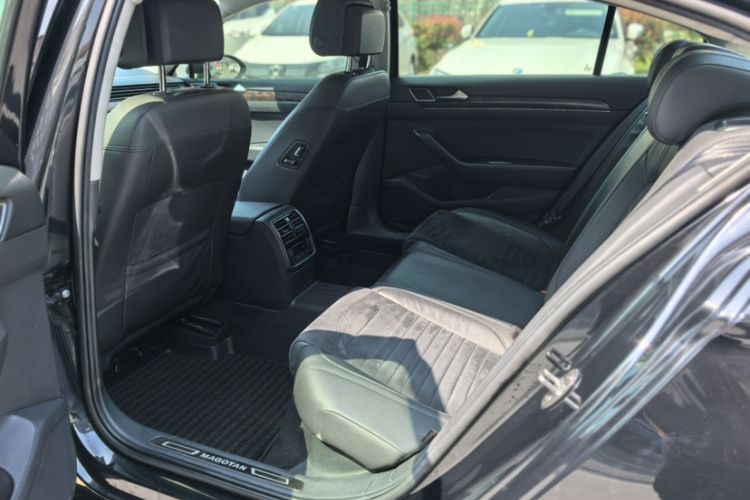 Used Volkswagen Magotan 2018 330TSI DSG Luxury Model Interior 2
