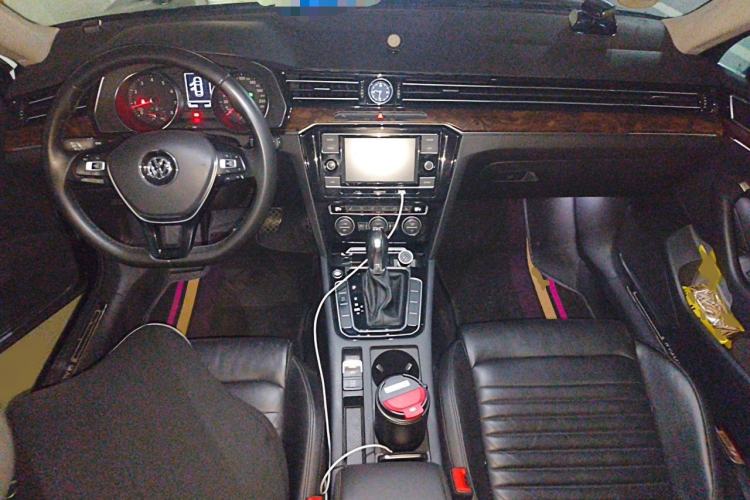 Used Volkswagen Magotan 2018 380TSI DSG Luxury Model Interior 2