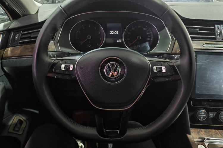 Used Volkswagen Magotan 2018 330TSI DSG Luxury Model Interior 3