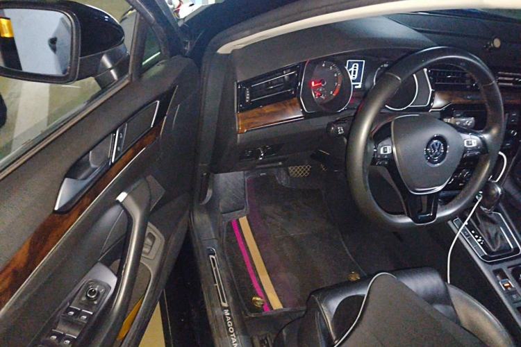 Used Volkswagen Magotan 2018 380TSI DSG Luxury Model Interior 3
