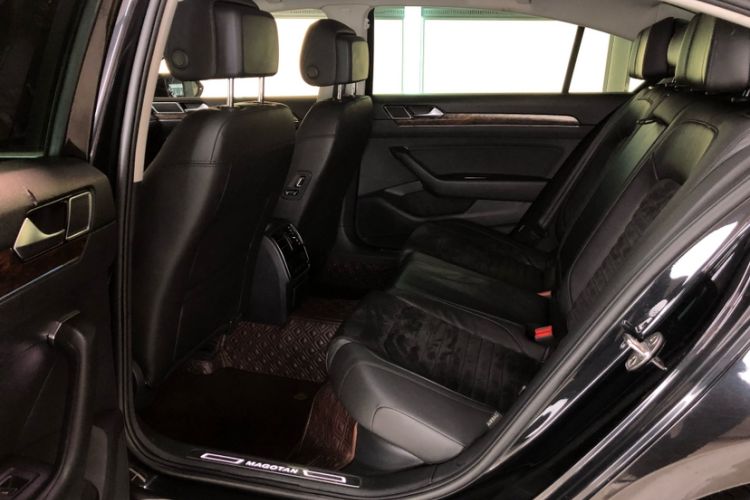 Used Volkswagen Magotan 2018 330TSI DSG Luxury Model Interior 5