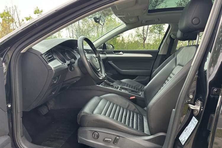 Used Volkswagen Magotan 2018 330TSI DSG Advanced Model Interior 6