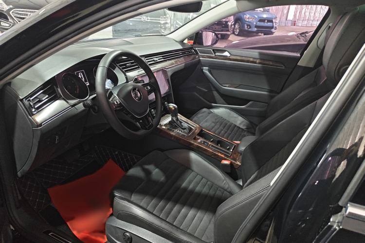 Used Volkswagen Magotan 2018 330TSI DSG Luxury Model Interior 6