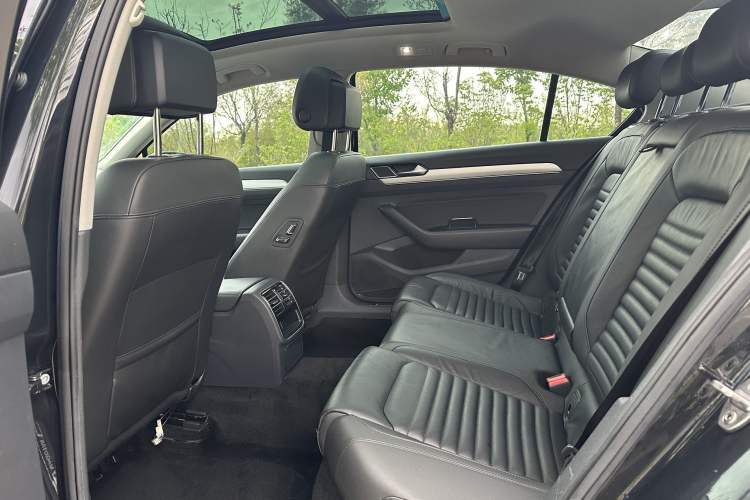 Used Volkswagen Magotan 2018 330TSI DSG Advanced Model Interior 7