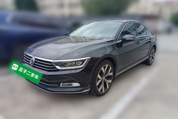 Used Volkswagen Magotan 2018 330TSI DSG Luxury Model Guazi used car, China used car export, Used car for sale, Used Volkswagen cars, Cheapest cars for sale